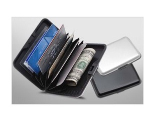 India Desire : Loot Deal: Buy Set Of 2 Aluma Card Holder Wallet At Rs. 20 Only From Shopclues